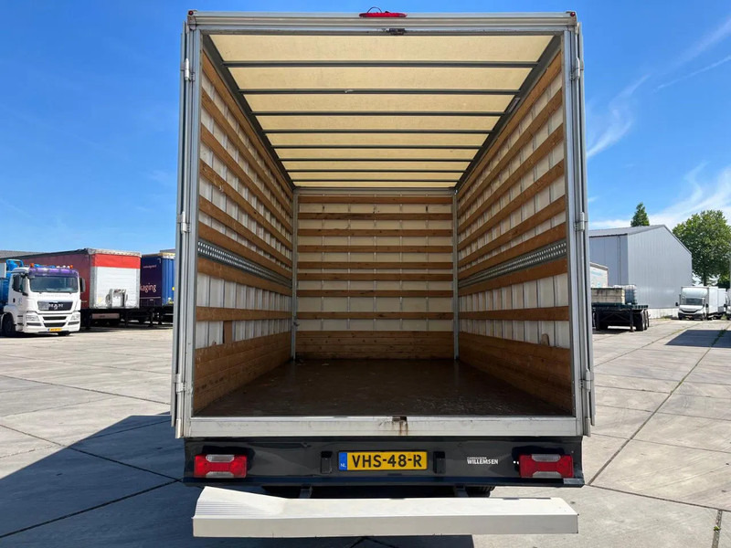 Furgoneta caja cerrada Iveco Daily 35C16 Achterdeuren (15 diverse modellen op voorraad): foto 11 Furgoneta caja cerrada Iveco Daily 35C16 Achterdeuren (15 diverse modellen op voorraad): foto 11