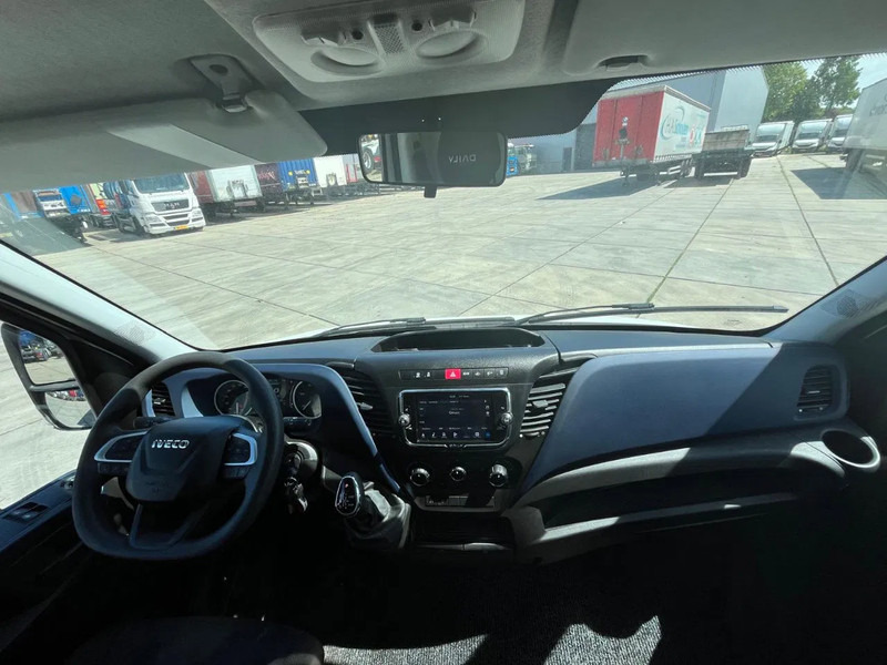 Furgoneta caja cerrada Iveco Daily 35C16 Achterdeuren (15 diverse modellen op voorraad): foto 19 Furgoneta caja cerrada Iveco Daily 35C16 Achterdeuren (15 diverse modellen op voorraad): foto 19