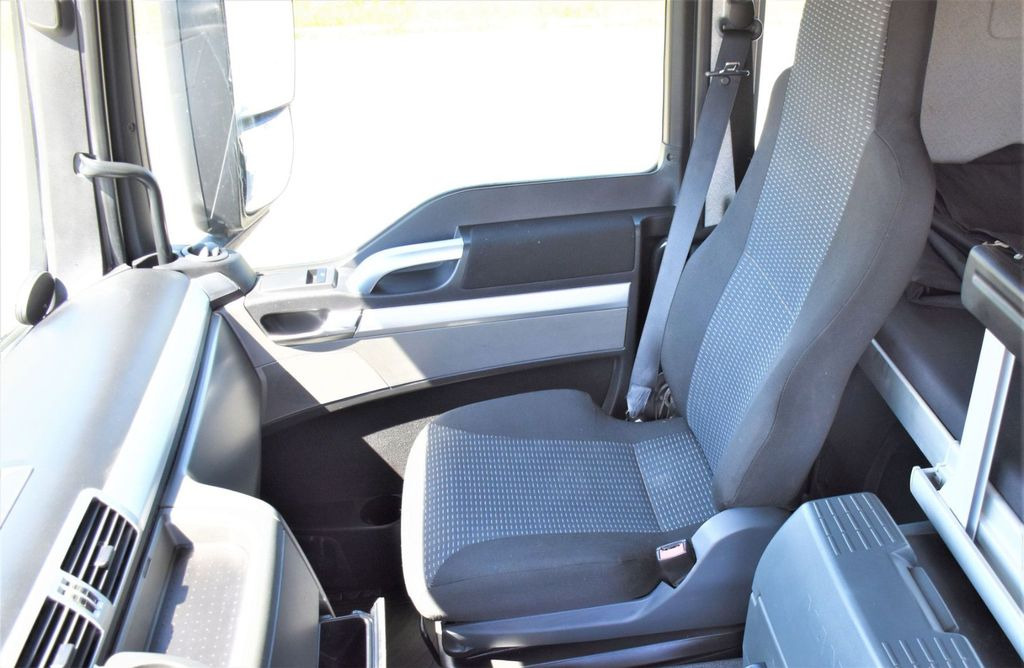 Cabeza tractora MAN TGS 18.400 Sattelzugmaschine + KRAN/FUNK: foto 10 Cabeza tractora MAN TGS 18.400 Sattelzugmaschine + KRAN/FUNK: foto 10