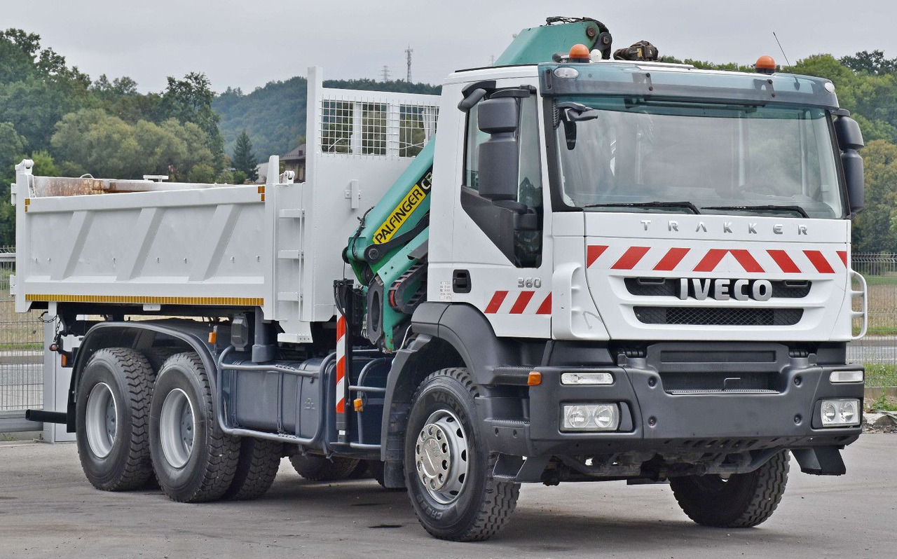 Iveco TRAKKER 360 * Kipper 5,20m* PK 16502 / FUNK*6x4 - Camión grúa: foto 4 Iveco TRAKKER 360 * Kipper 5,20m* PK 16502 / FUNK*6x4 - Camión grúa: foto 4