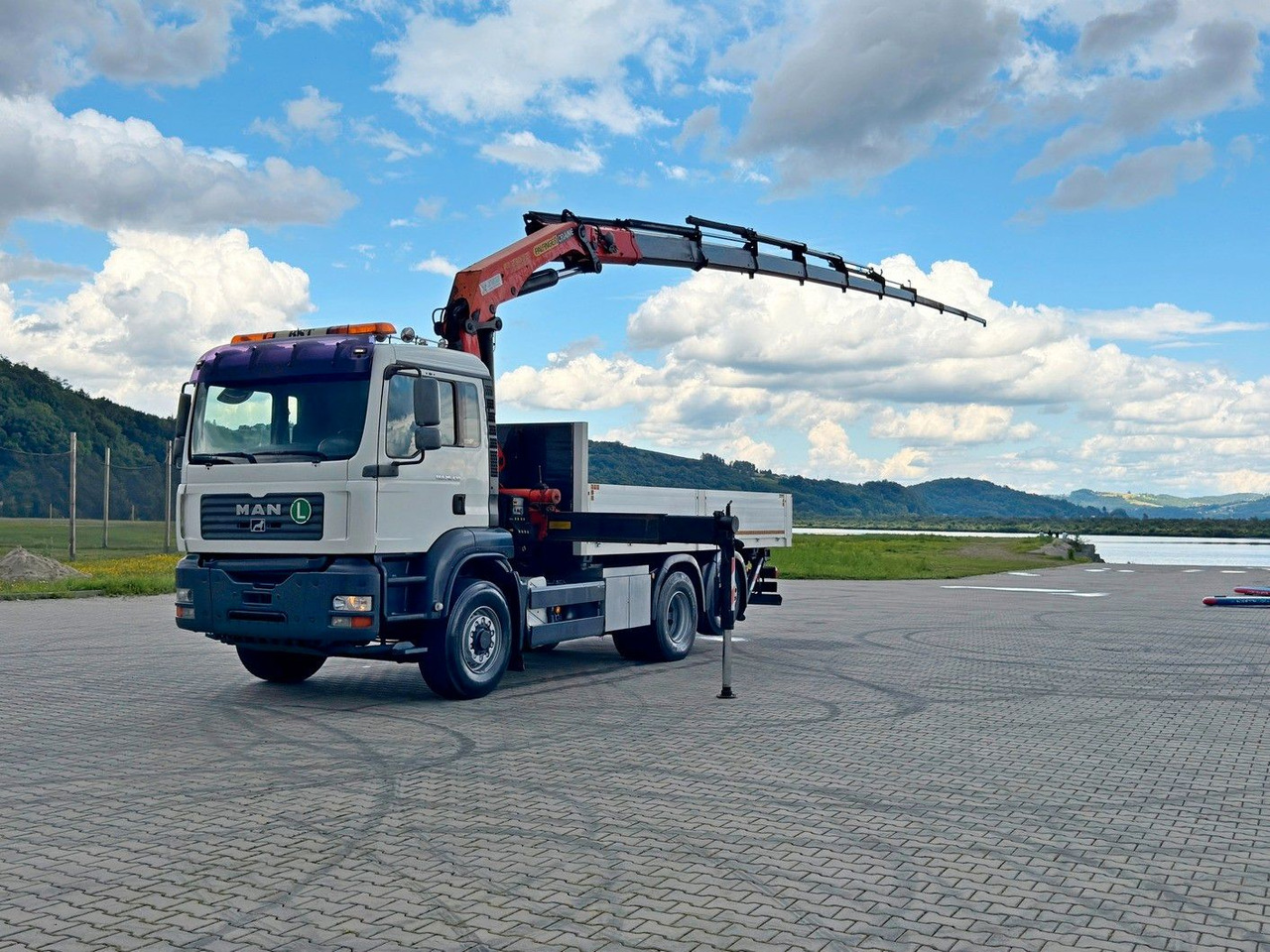 MAN TGA 26.430 Pritsche 5,50m + KRAN+ FUNK/6-4H2 MAN TGA 26.430 * PK 23002 + FUNK/6-4H2 - Camión grúa: foto 2 MAN TGA 26.430 Pritsche 5,50m + KRAN+ FUNK/6-4H2 MAN TGA 26.430 * PK 23002 + FUNK/6-4H2 - Camión grúa: foto 2