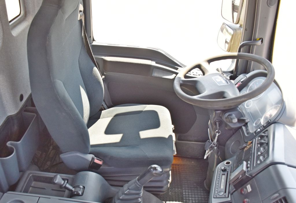 Camión volquete, Camión grúa MAN TGL 12.220 Kipper 5,05 m + PK 8501 B *TOPZUSTAND MAN TGL 12.220 Kipper 5,05 m + PK 8501 B *TOPZUSTAND: foto 11 Camión volquete, Camión grúa MAN TGL 12.220 Kipper 5,05 m + PK 8501 B *TOPZUSTAND MAN TGL 12.220 Kipper 5,05 m + PK 8501 B *TOPZUSTAND: foto 11