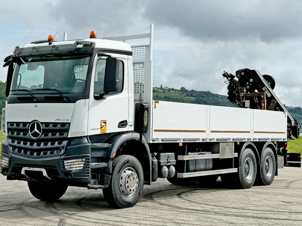 Mercedes-Benz ACTROS 2636 * HIAB 211 E-6 HIDUO/FUNK *6x4 - Camión grúa: foto 4 Mercedes-Benz ACTROS 2636 * HIAB 211 E-6 HIDUO/FUNK *6x4 - Camión grúa: foto 4