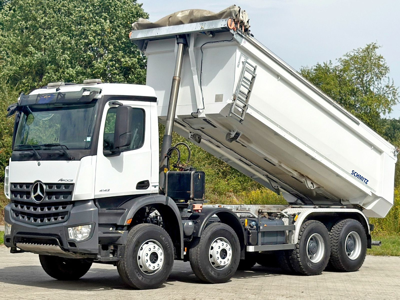 Mercedes-Benz AROCS 4142* KIPPER / 8x4 * TOPZUSTAND - Camión volquete: foto 4 Mercedes-Benz AROCS 4142* KIPPER / 8x4 * TOPZUSTAND - Camión volquete: foto 4