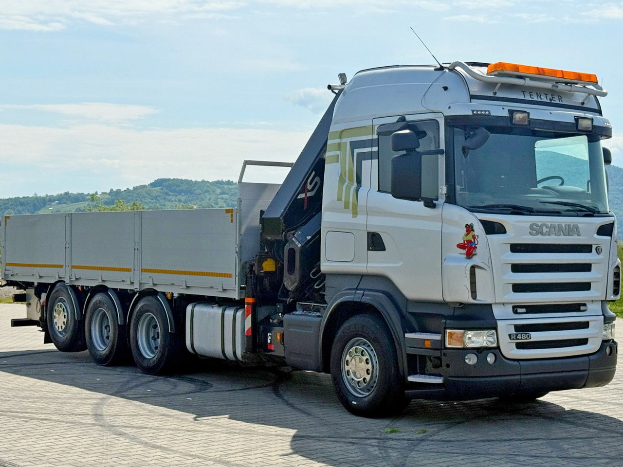 Scania R480 PRITSCHE 6,85m *HIAB 377 E-8 HIPRO/FUNK*8x4 - Camión grúa: foto 4 Scania R480 PRITSCHE 6,85m *HIAB 377 E-8 HIPRO/FUNK*8x4 - Camión grúa: foto 4