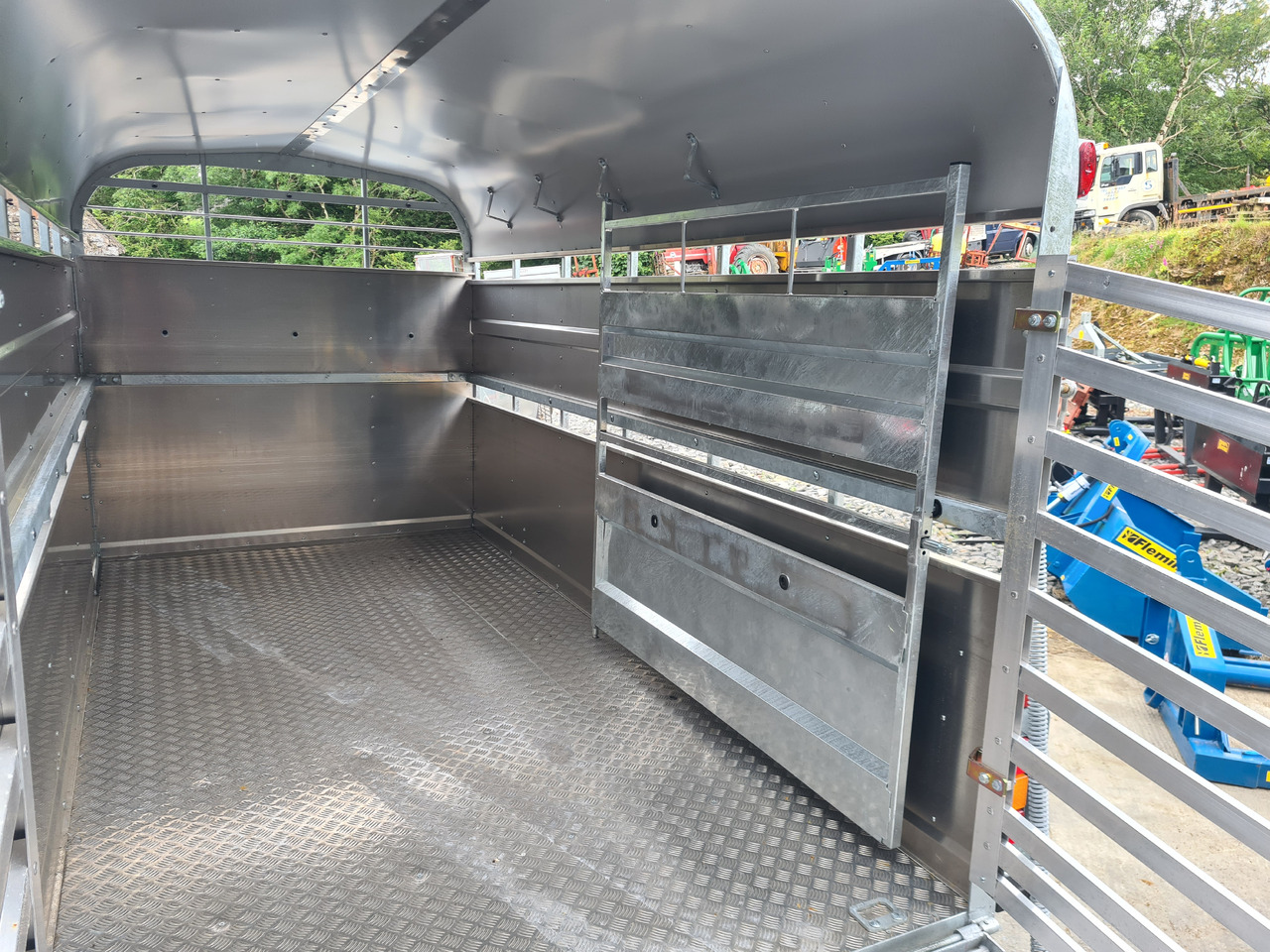 12 x 6 Nugent Livestock Trailer - Remolque transporte de ganado: foto 3 12 x 6 Nugent Livestock Trailer - Remolque transporte de ganado: foto 3