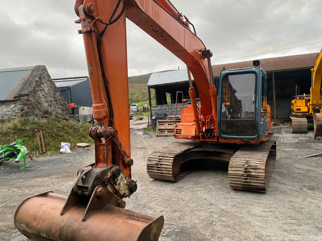 EX Hitachi 120-3 - Excavadora de cadenas: foto 4 EX Hitachi 120-3 - Excavadora de cadenas: foto 4