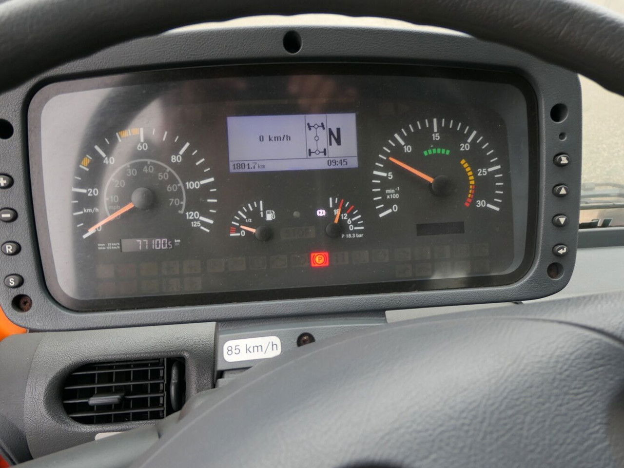 Mercedes-Benz Unimog U500 - Máquina quitanieve: foto 5 Mercedes-Benz Unimog U500 - Máquina quitanieve: foto 5