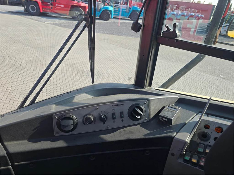 Tractor industrial Terberg RT223 4x4: foto 18