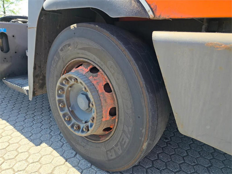 Tractor industrial Terberg YT182: foto 12 Tractor industrial Terberg YT182: foto 12