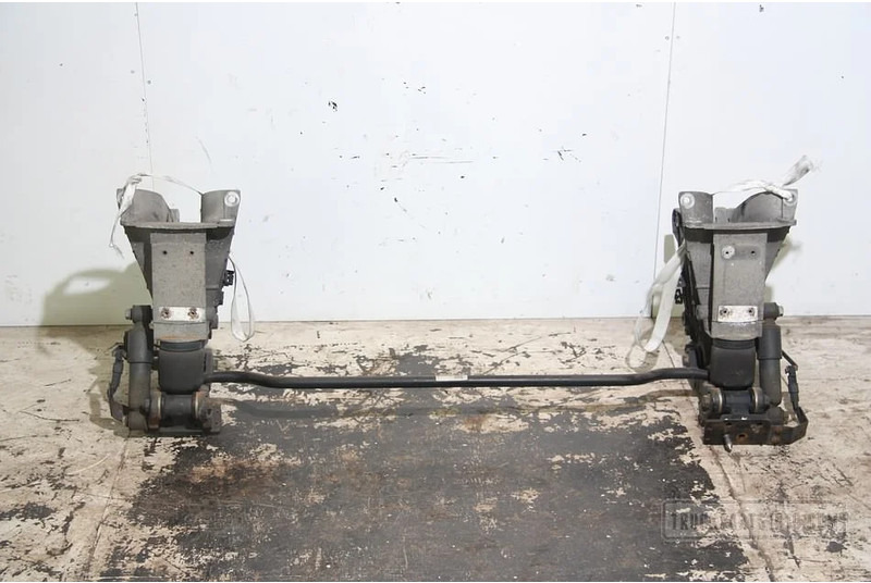 Renault Body & Chassis Parts Cabine stabalisator - Suspensión de cabina para Camión: foto 1 Renault Body & Chassis Parts Cabine stabalisator - Suspensión de cabina para Camión: foto 1