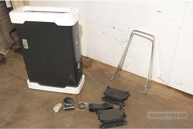 ZF NSOF0135086RC00 Hydr. tank achter cab 135 Ltr - Hidráulica para Camión: foto 3 ZF NSOF0135086RC00 Hydr. tank achter cab 135 Ltr - Hidráulica para Camión: foto 3