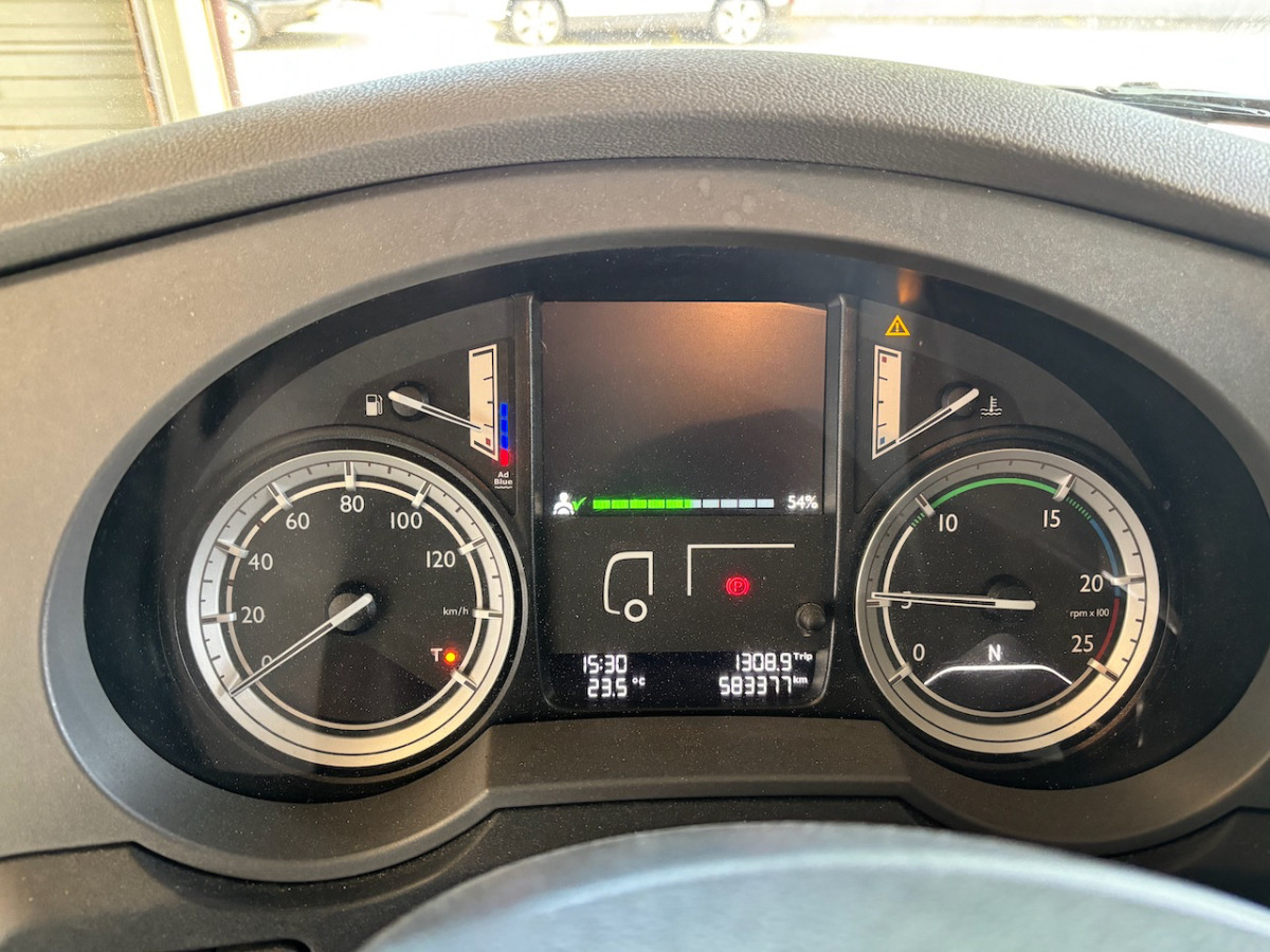 Cabeza tractora DAF XF 460: foto 8