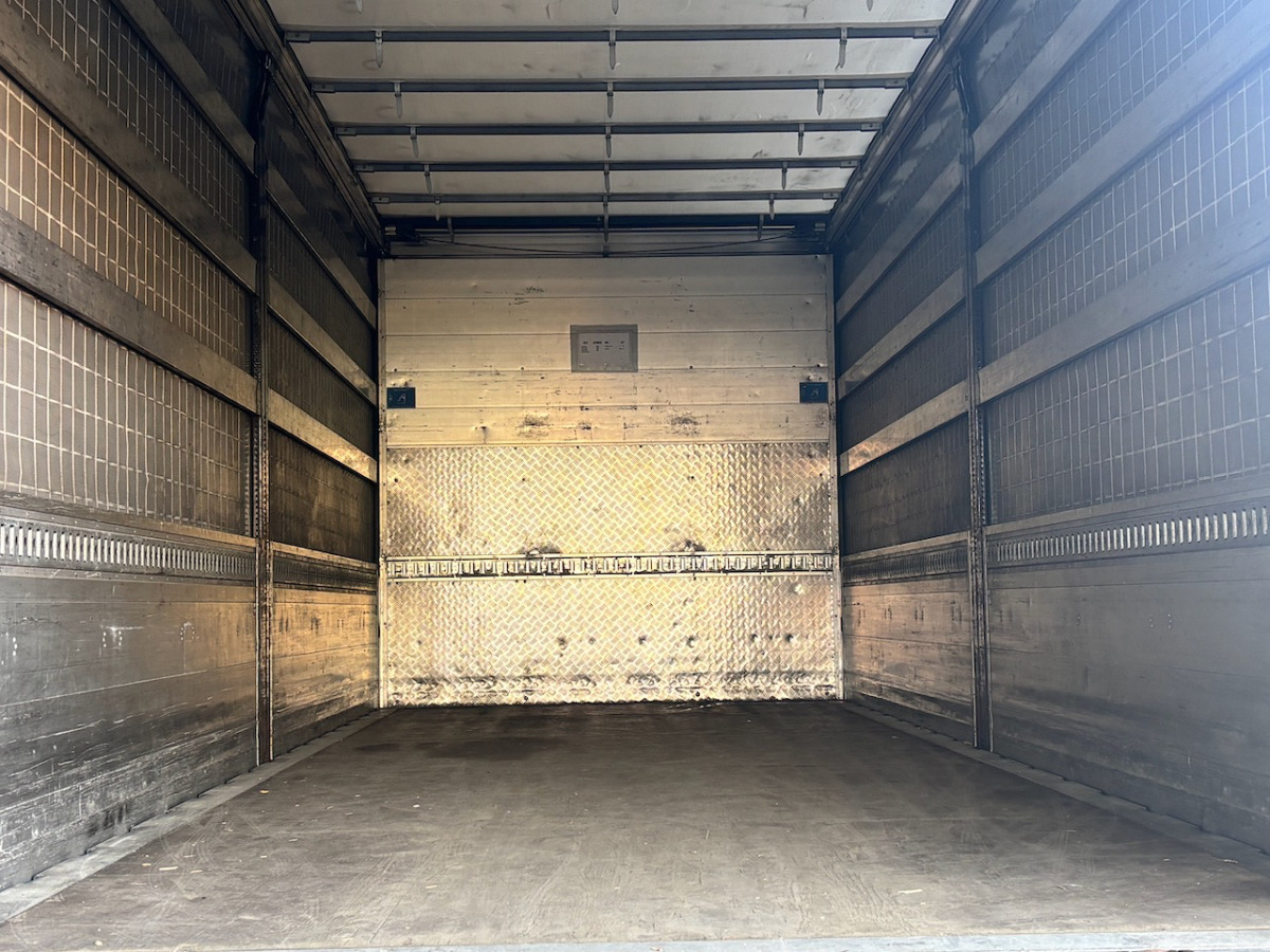 Camión lona IVECO 190S40 Stralis: foto 14
