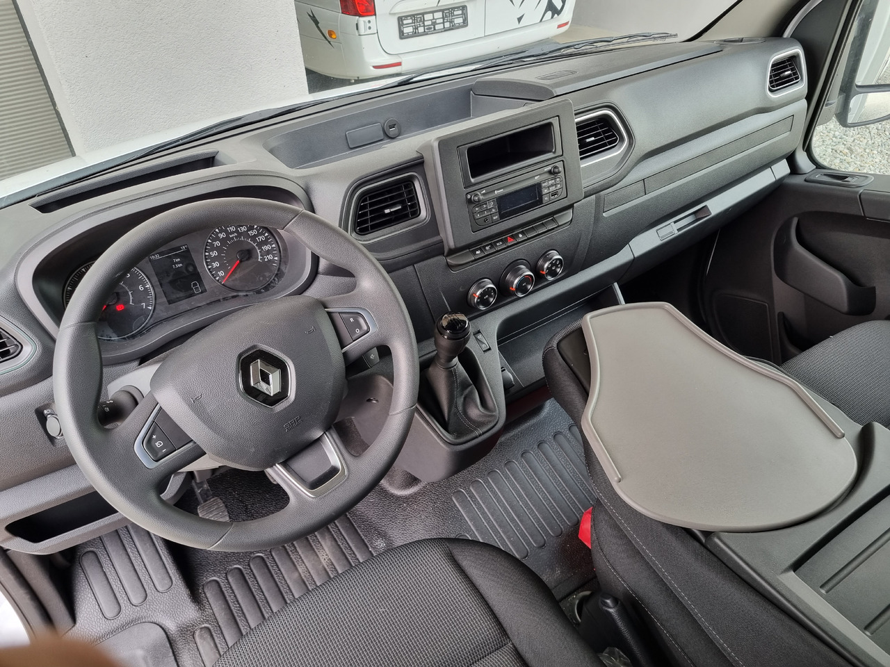 Renault Master 165 Koffer Platform Tiefrahmen - Furgoneta caja cerrada: foto 5 Renault Master 165 Koffer Platform Tiefrahmen - Furgoneta caja cerrada: foto 5