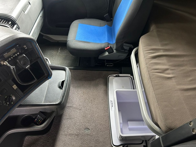 Cabeza tractora Scania R490: foto 8 Cabeza tractora Scania R490: foto 8