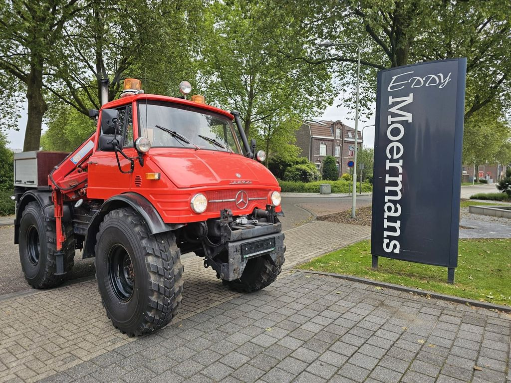 Unimog 406/U9000 4x4 - Camión grúa: foto 1 Unimog 406/U9000 4x4 - Camión grúa: foto 1