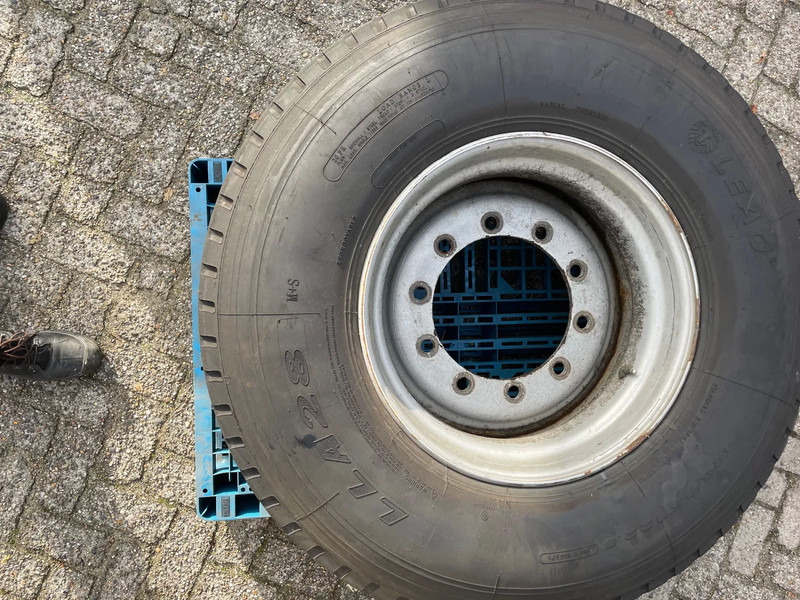 Hankook 425/65 R22,5 4 stuks LEAD - Neumático para Camión: foto 1 Hankook 425/65 R22,5 4 stuks LEAD - Neumático para Camión: foto 1