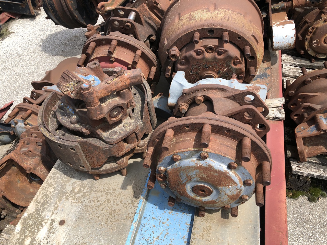 BELL HUB MERCEDES 1735 4X4 - Cubo para Camión: foto 3 BELL HUB MERCEDES 1735 4X4 - Cubo para Camión: foto 3