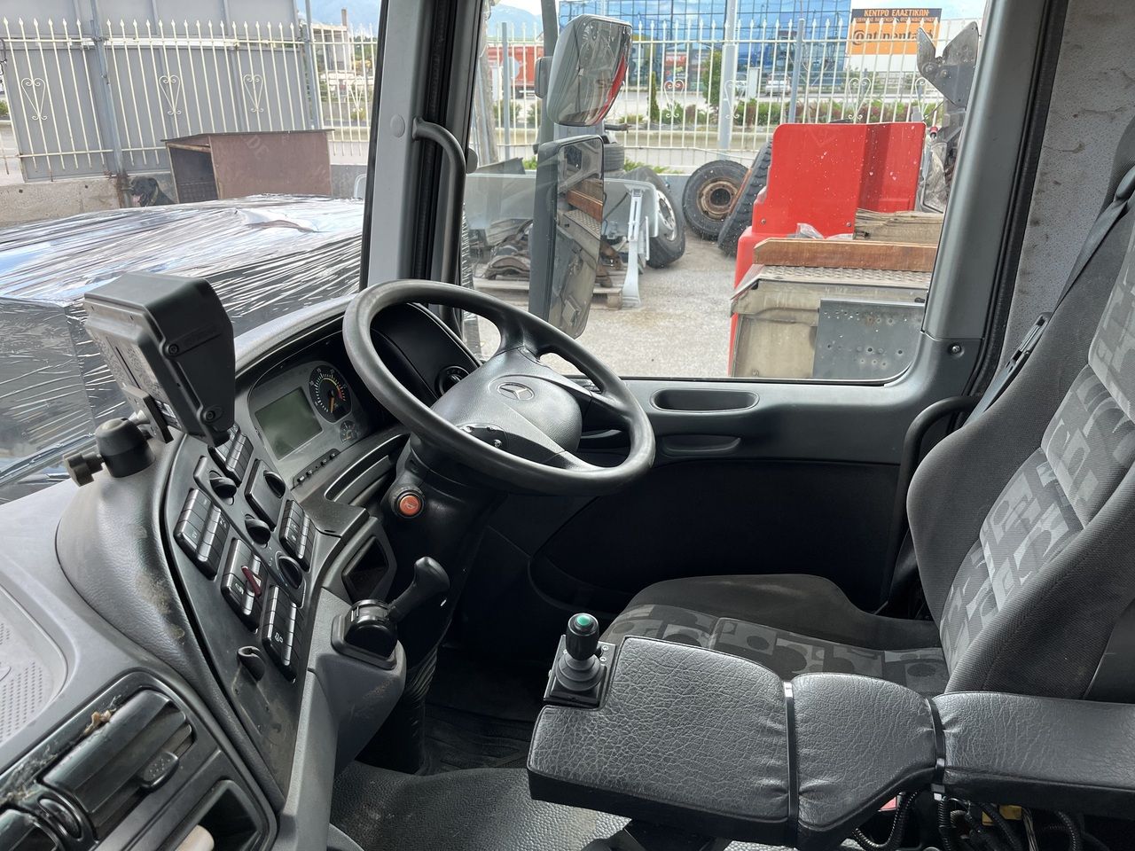 Cabina e interior para Camión SHORT CAB ACTROS MP2 RHD: foto 12