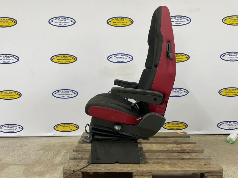 Volvo FH - Asiento: foto 2 Volvo FH - Asiento: foto 2