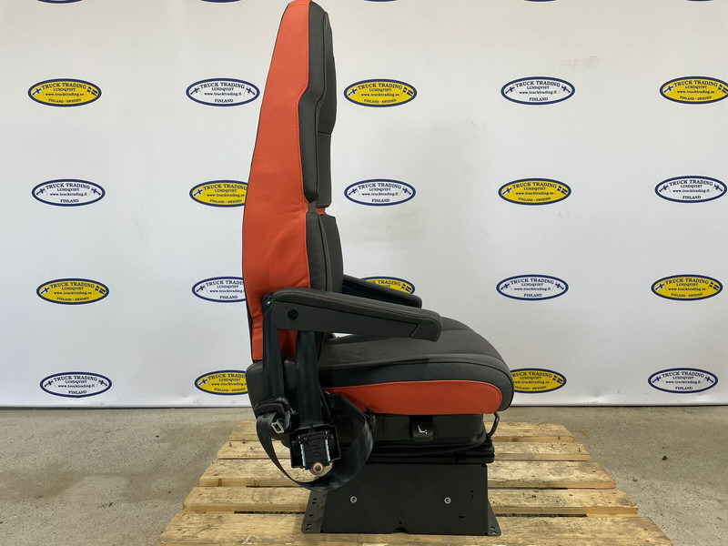 Volvo FH5 - Asiento: foto 5 Volvo FH5 - Asiento: foto 5