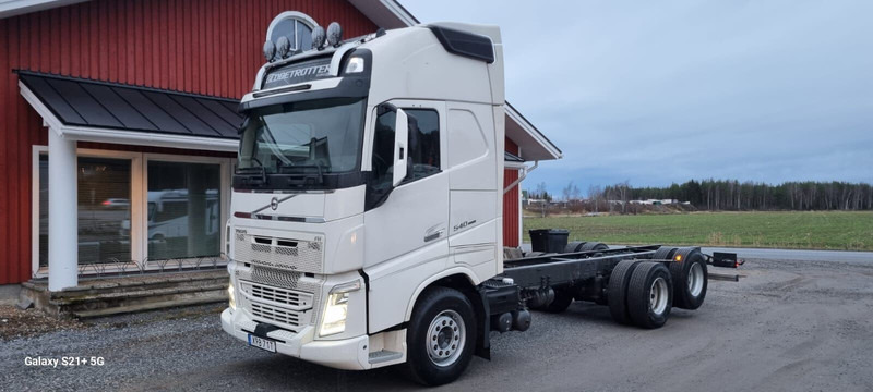 Volvo FH540 6x4 Globe XL - Camión chasis: foto 1 Volvo FH540 6x4 Globe XL - Camión chasis: foto 1