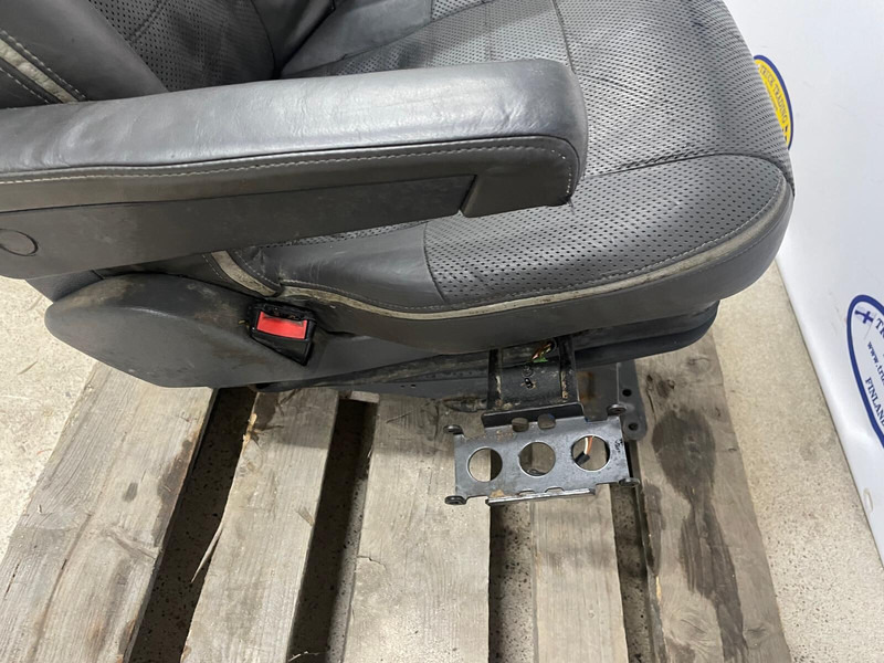 Volvo FM - Asiento: foto 4 Volvo FM - Asiento: foto 4
