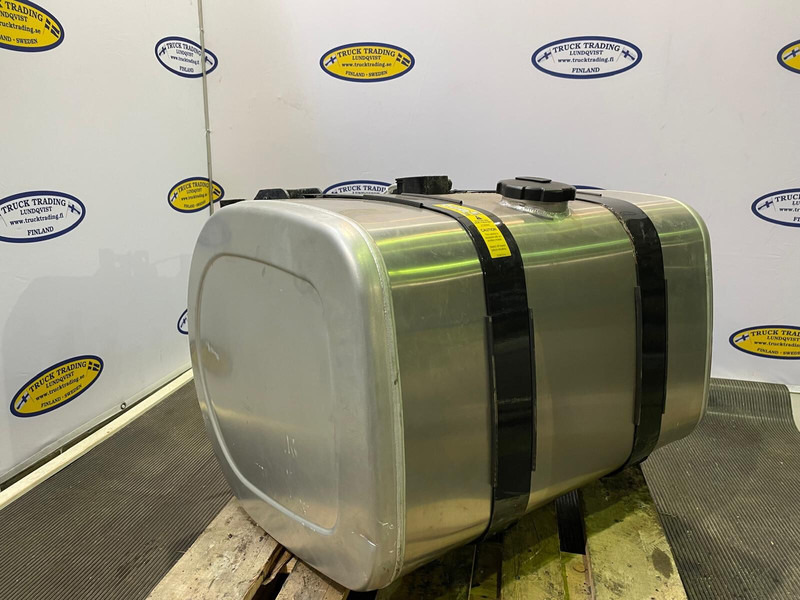 Volvo - Depósito de combustible: foto 3 Volvo - Depósito de combustible: foto 3