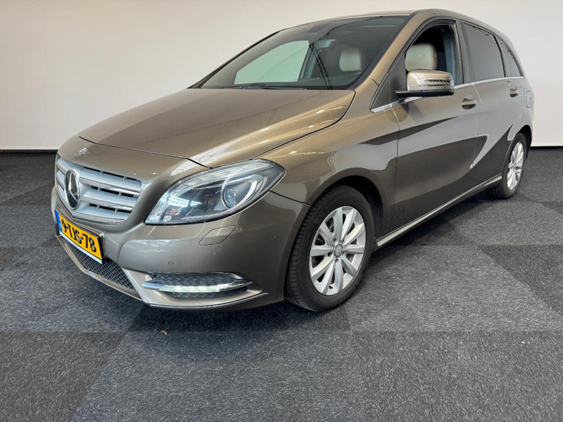 Mercedes-Benz B-Klasse 180 automaat Leer B 180 Ambition 5 Automaat wit Leer - Coche: foto 2 Mercedes-Benz B-Klasse 180 automaat Leer B 180 Ambition 5 Automaat wit Leer - Coche: foto 2