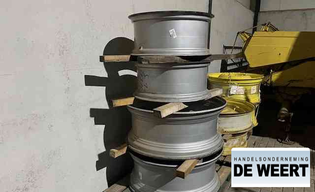 Diversen velgen 38" , voor john deere , case - Neumáticos y llantas para Maquinaria agrícola: foto 2 Diversen velgen 38" , voor john deere , case - Neumáticos y llantas para Maquinaria agrícola: foto 2