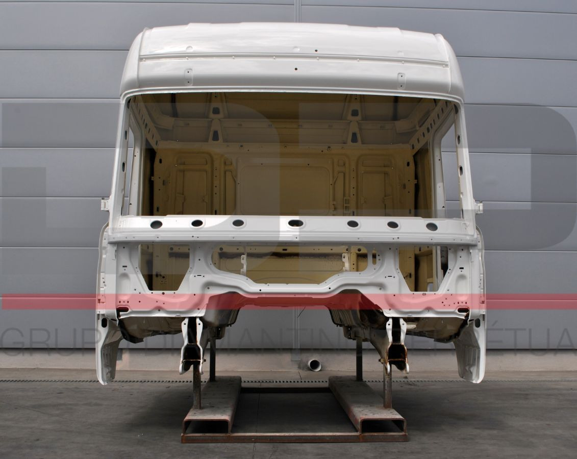 Scania Cabine nua CR 19 Highline (porta peq.) PGRT - Cabina para Camión: foto 1 Scania Cabine nua CR 19 Highline (porta peq.) PGRT - Cabina para Camión: foto 1