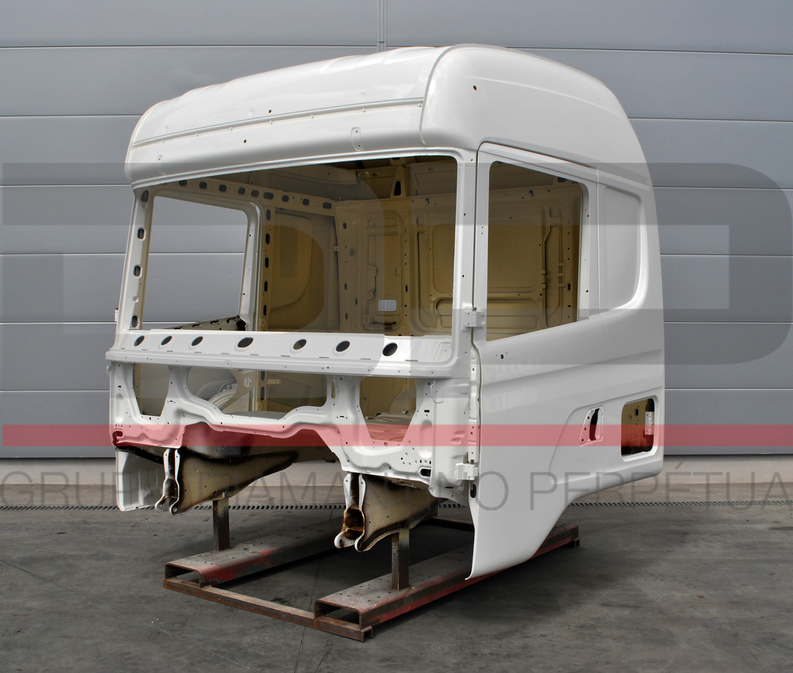Scania Cabine nua CR 19 Highline (porta peq.) PGRT - Cabina para Camión: foto 2 Scania Cabine nua CR 19 Highline (porta peq.) PGRT - Cabina para Camión: foto 2
