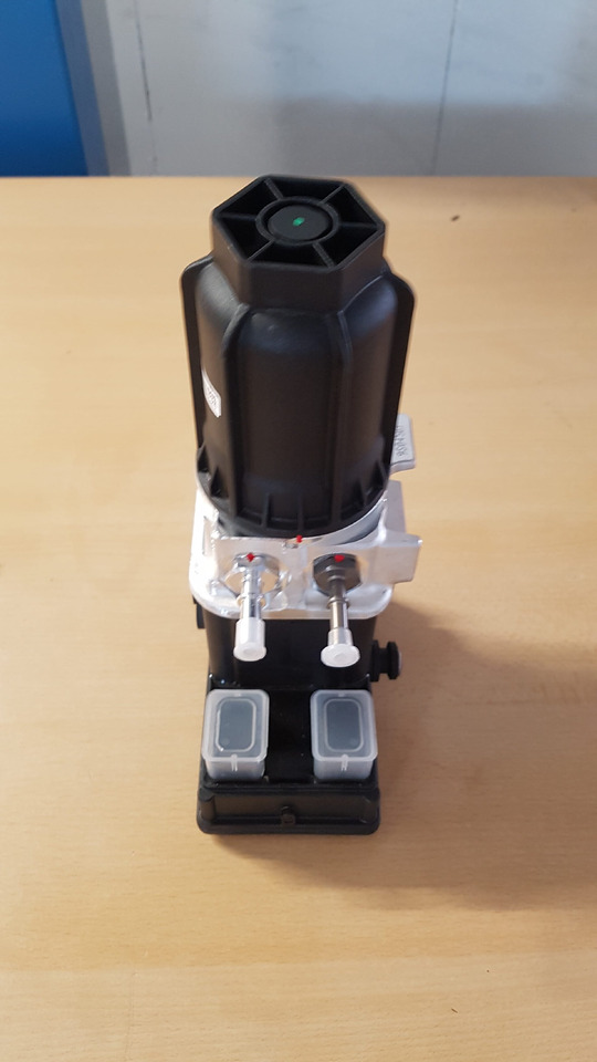 0001407878 MERCEDES BENZ,ADBLUE POMP,ACTROS, AXOR, ANTOS,EURO 6 - Procesamiento de combustible para Camión: foto 2 0001407878 MERCEDES BENZ,ADBLUE POMP,ACTROS, AXOR, ANTOS,EURO 6 - Procesamiento de combustible para Camión: foto 2