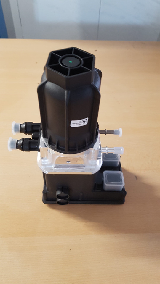 0001407878 MERCEDES BENZ,ADBLUE POMP,ACTROS, AXOR, ANTOS,EURO 6 - Procesamiento de combustible para Camión: foto 4 0001407878 MERCEDES BENZ,ADBLUE POMP,ACTROS, AXOR, ANTOS,EURO 6 - Procesamiento de combustible para Camión: foto 4