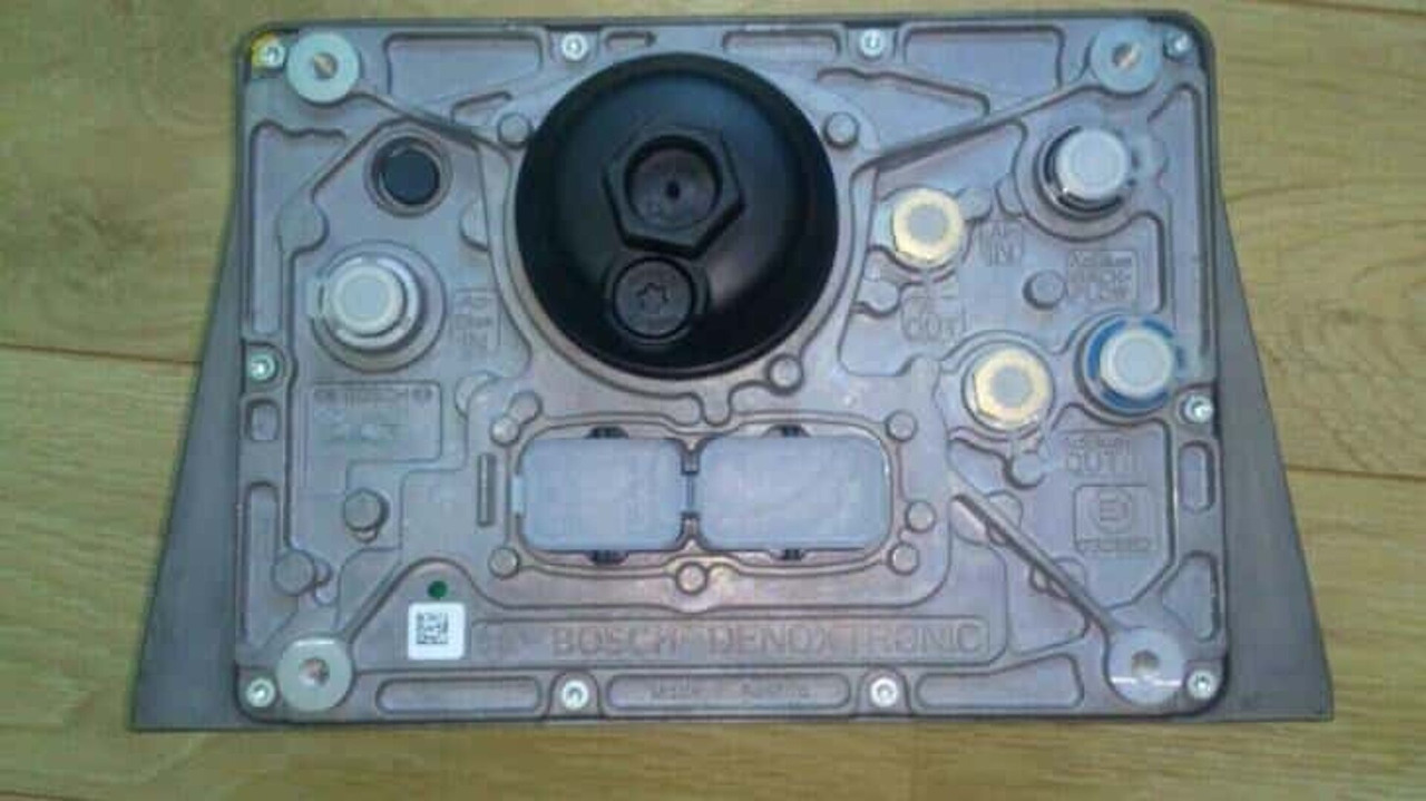 DAF AD Blue unit DAF 1791540, Bosch 044401002 - Procesamiento de combustible para Camión: foto 1 DAF AD Blue unit DAF 1791540, Bosch 044401002 - Procesamiento de combustible para Camión: foto 1