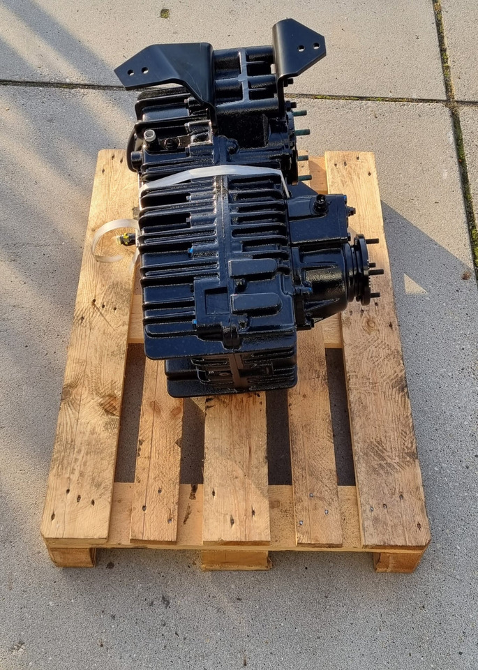 MAN 8x8 8x6 Tussenbak G173 Z-L Nieuw - Transmisión para Camión: foto 2 MAN 8x8 8x6 Tussenbak G173 Z-L Nieuw - Transmisión para Camión: foto 2