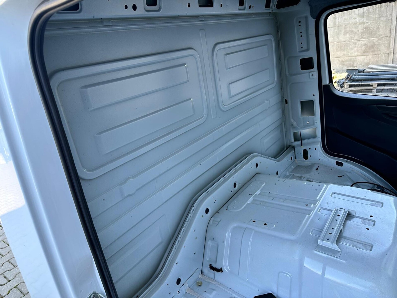 MB ATEGO CABINE EURO 6 TUNEL VOOR 6 CYL.MOTOR ALLEEN FRAME 000074B - Cabina para Camión: foto 5 MB ATEGO CABINE EURO 6 TUNEL VOOR 6 CYL.MOTOR ALLEEN FRAME 000074B - Cabina para Camión: foto 5