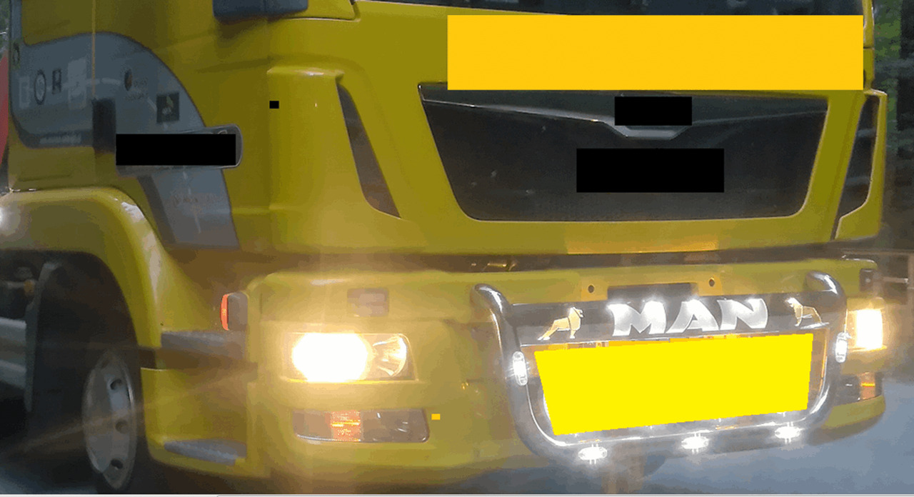 Nieuwe RVS frontbeugel voor MAN met logo en verlichting - Bastidor/ Chasis para Camión: foto 2 Nieuwe RVS frontbeugel voor MAN met logo en verlichting - Bastidor/ Chasis para Camión: foto 2