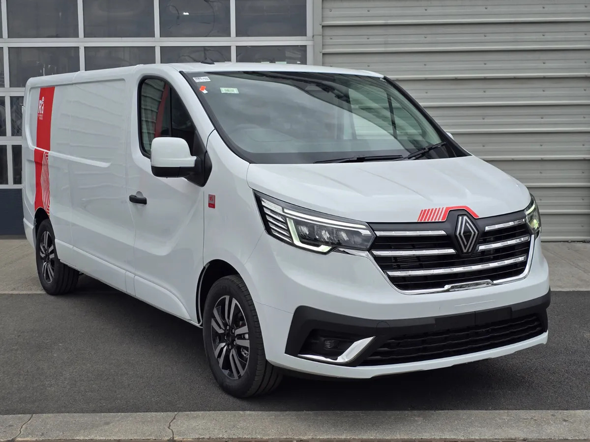NEW Renault Trafic Exclusive 170BHP/150BHP Manual White - Furgón: foto 1 NEW Renault Trafic Exclusive 170BHP/150BHP Manual White - Furgón: foto 1