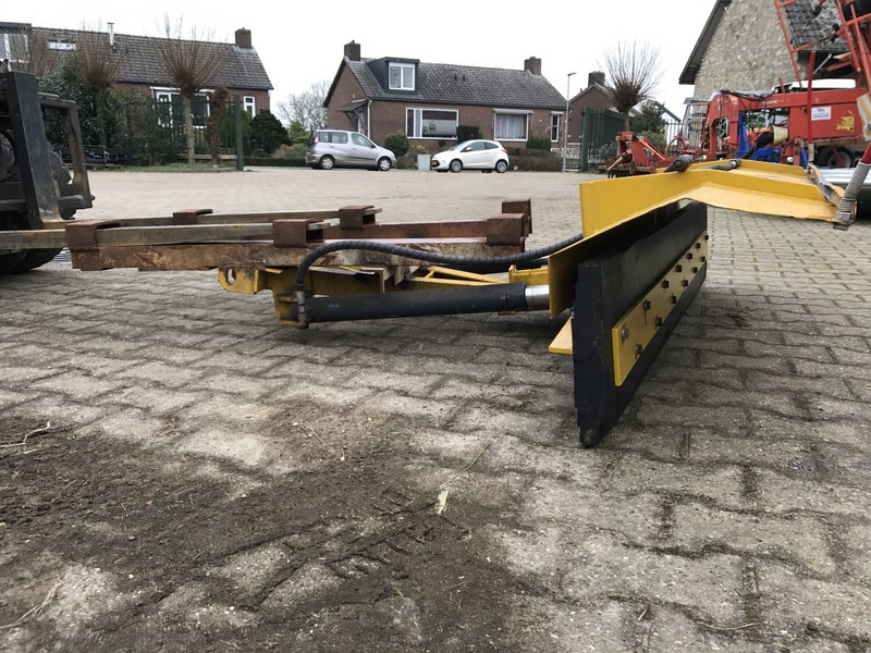 NIDO Sneeuwschuif - Cuchilla quitanieves para Maquinaria agrícola: foto 3 NIDO Sneeuwschuif - Cuchilla quitanieves para Maquinaria agrícola: foto 3