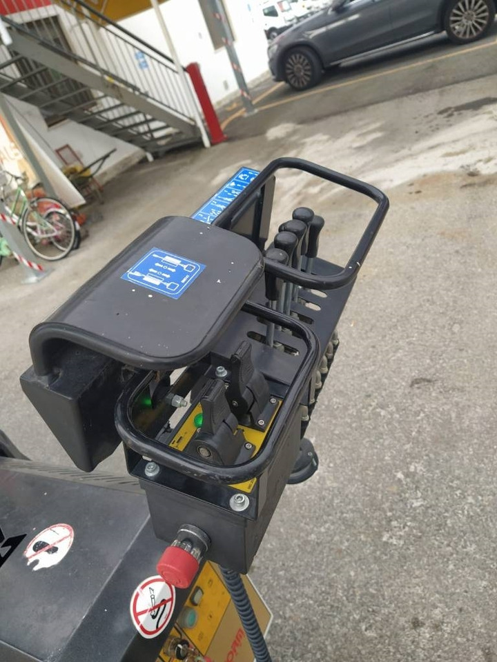 Platform Basket 13.80 - Plataforma araña: foto 5 Platform Basket 13.80 - Plataforma araña: foto 5