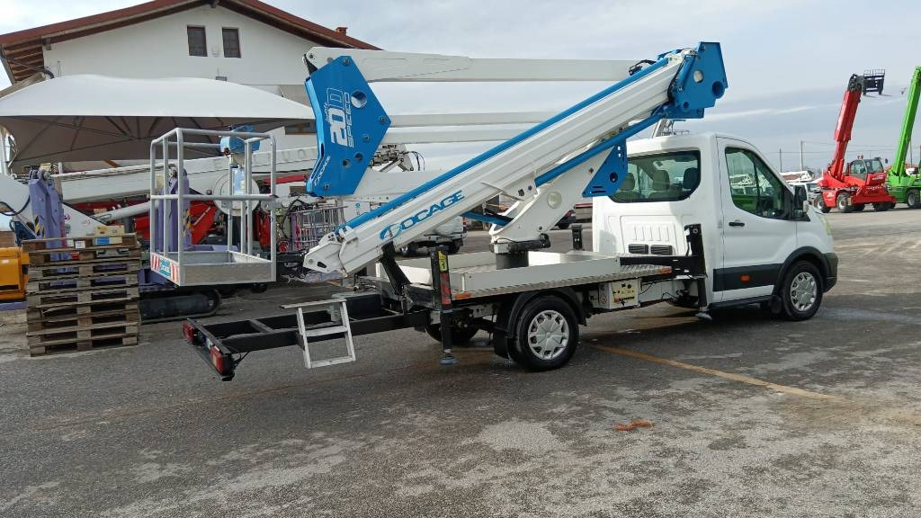 Socage 20D - Camión con plataforma elevadora: foto 1 Socage 20D - Camión con plataforma elevadora: foto 1