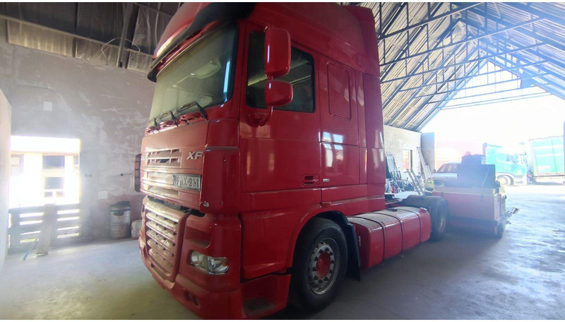 DAF XF 105.460 Lowdeck - MEGA - Cabeza tractora: foto 1 DAF XF 105.460 Lowdeck - MEGA - Cabeza tractora: foto 1