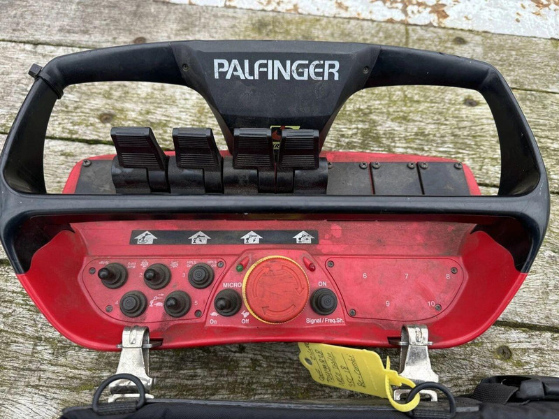 Cabeza tractora Iveco 35C180 - Tractor+Semi-trailer+crane: foto 12 Cabeza tractora Iveco 35C180 - Tractor+Semi-trailer+crane: foto 12