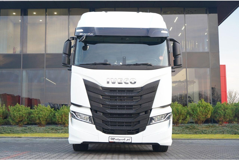 Iveco S-WAY / 530 / RETARDER / I-PARK COOL / - Cabeza tractora: foto 3 Iveco S-WAY / 530 / RETARDER / I-PARK COOL / - Cabeza tractora: foto 3