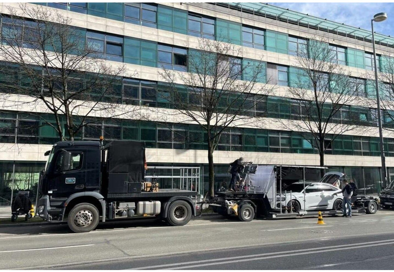 Mercedes-Benz Arocs 2143 Specialized for MOVIE production - Cabeza tractora: foto 5 Mercedes-Benz Arocs 2143 Specialized for MOVIE production - Cabeza tractora: foto 5