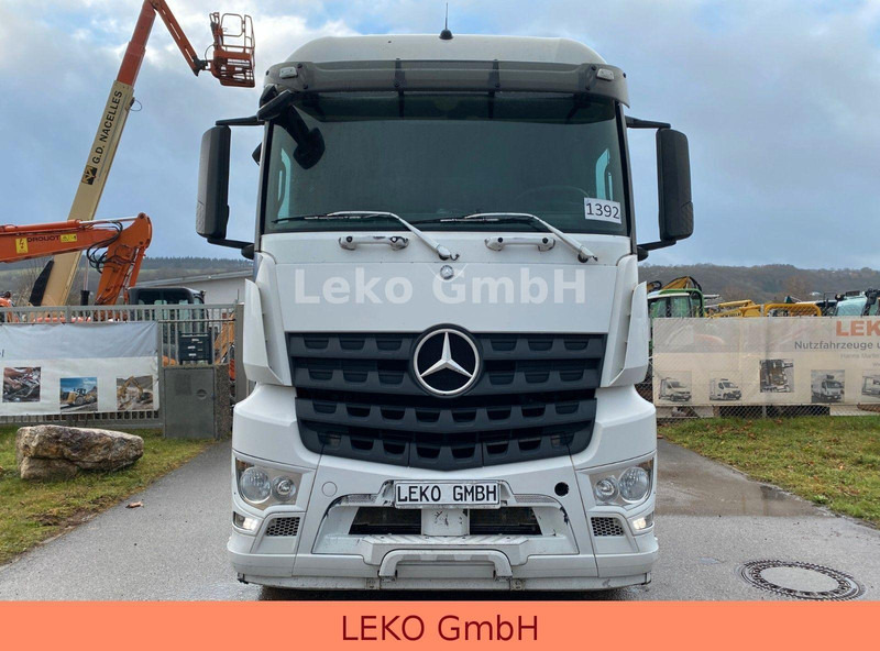 Mercedes-Benz Arocs 4x4 Euro 6 Kipphydraulik - Cabeza tractora: foto 2 Mercedes-Benz Arocs 4x4 Euro 6 Kipphydraulik - Cabeza tractora: foto 2