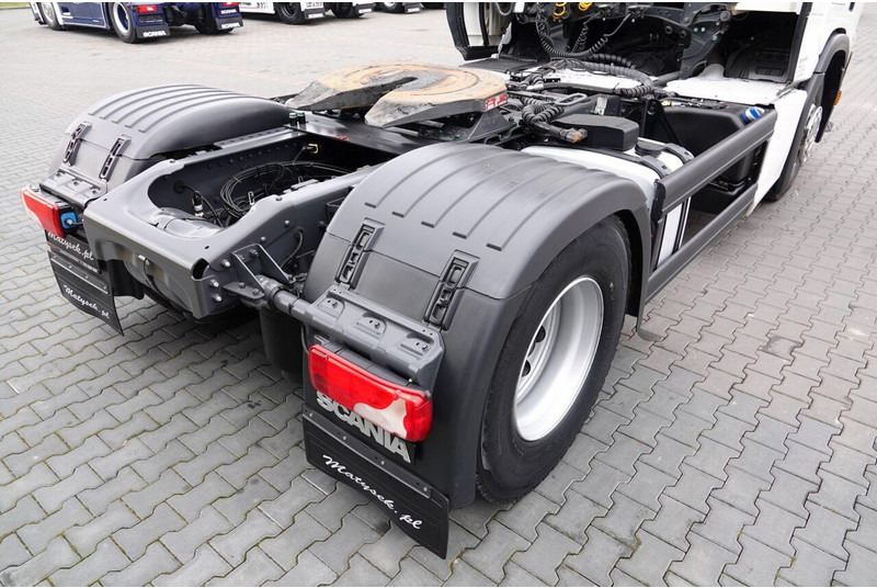 Cabeza tractora Scania R 450 / RETARDER / NISKA KABINA / HYDRAULIKA / PO KONTRAKCIE SER: foto 16 Cabeza tractora Scania R 450 / RETARDER / NISKA KABINA / HYDRAULIKA / PO KONTRAKCIE SER: foto 16