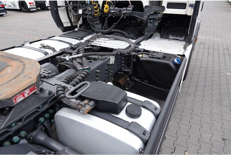 Cabeza tractora Scania R 450 / RETARDER / NISKA KABINA / HYDRAULIKA / PO KONTRAKCIE SER: foto 17 Cabeza tractora Scania R 450 / RETARDER / NISKA KABINA / HYDRAULIKA / PO KONTRAKCIE SER: foto 17